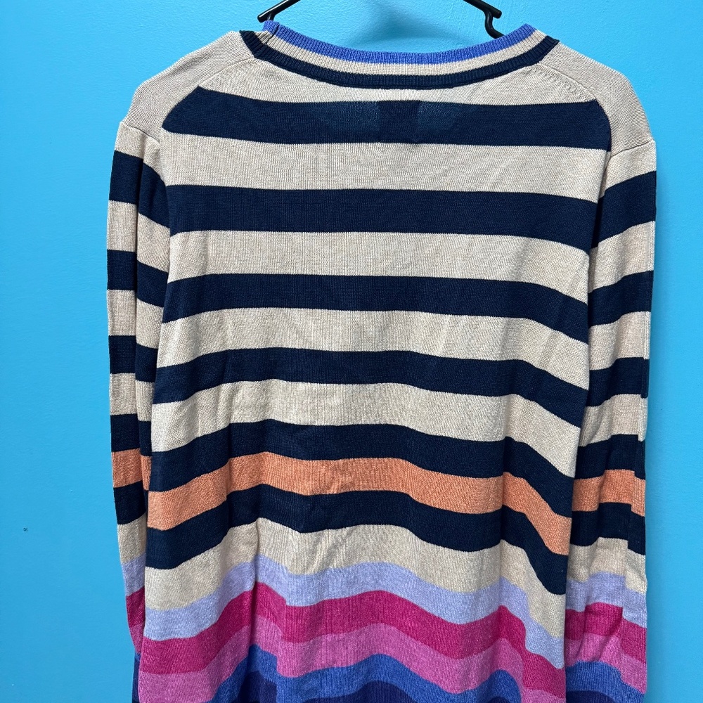Women's Nic and Zoe sweater. NWT